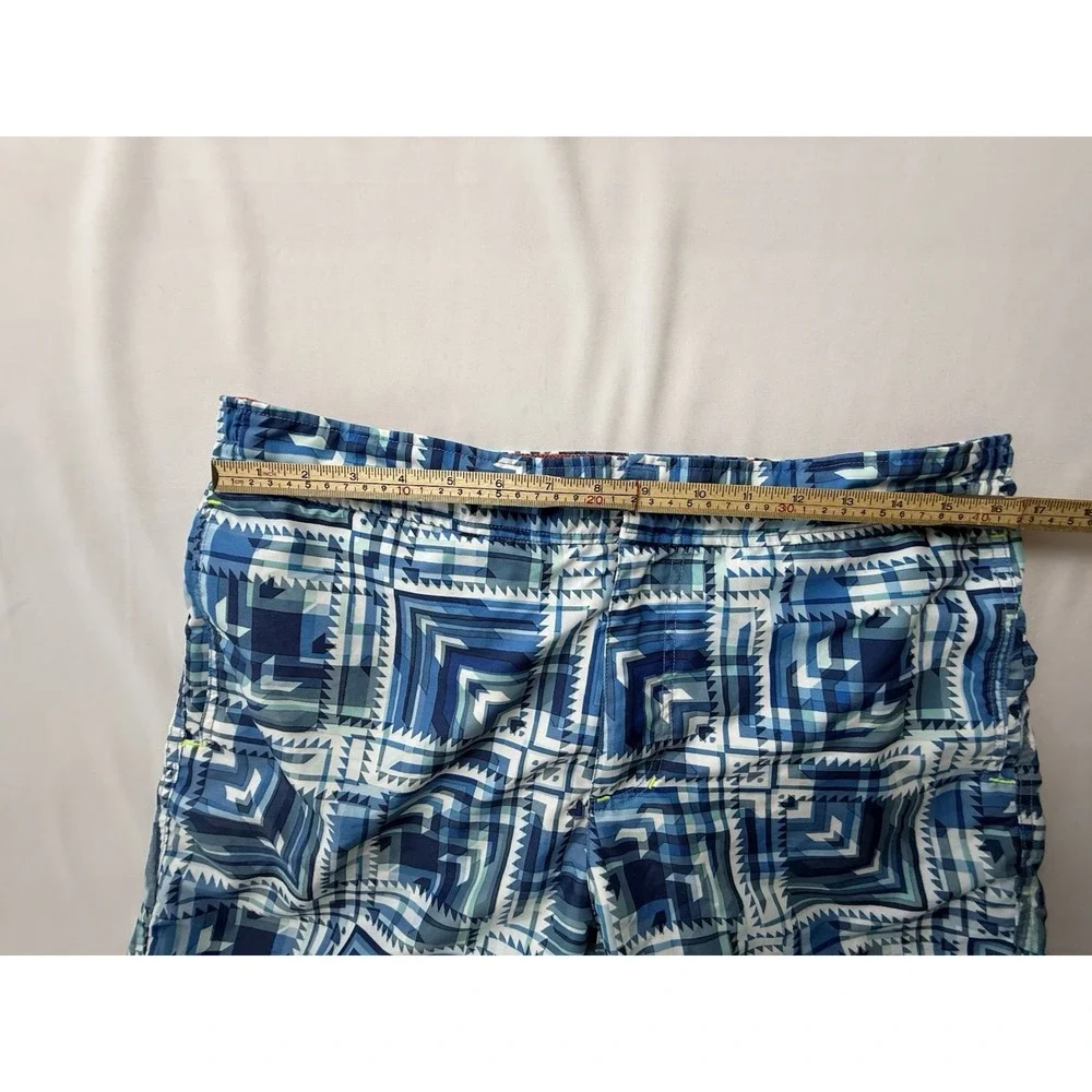 Robert Graham Swim Trunks 34 Geometric Print Classic Fit Luxury Beach Resort